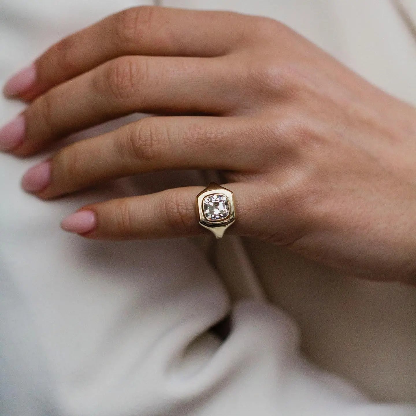 Classic Moissanite Rings 14K Rose Gold Vintage White Moissanite Set for Man and Woman Party Jewelry Anniversary Gift